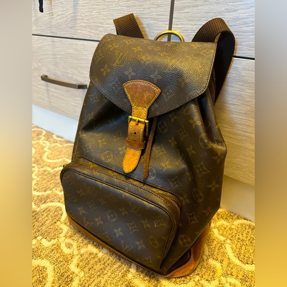 Louis Vuitton backpack - Picture 1 of 9